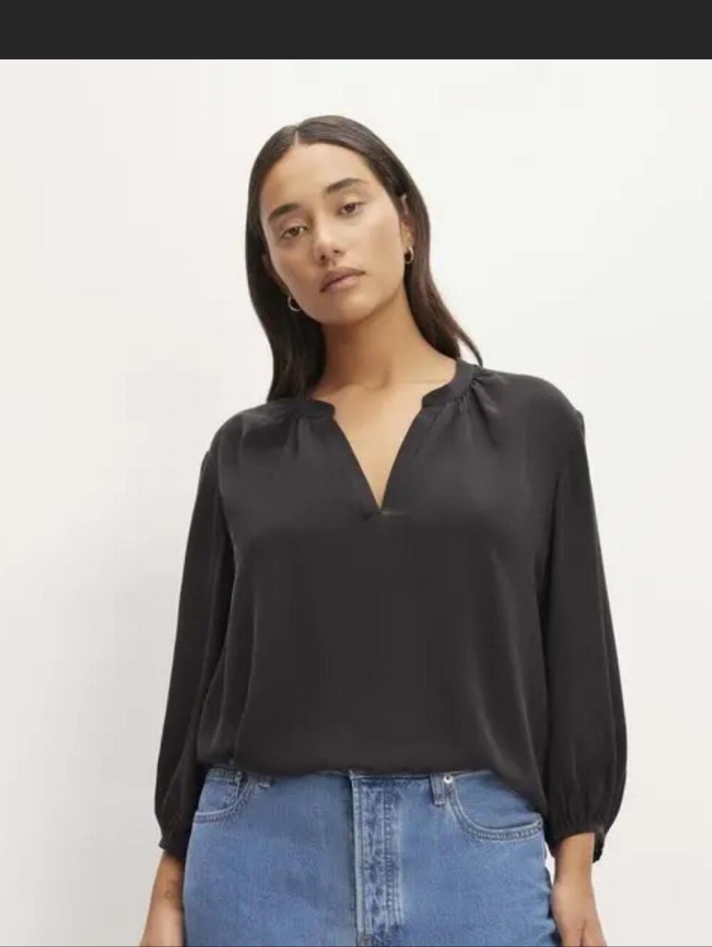 Everlane Washable Silk V Neck Blouse In Black